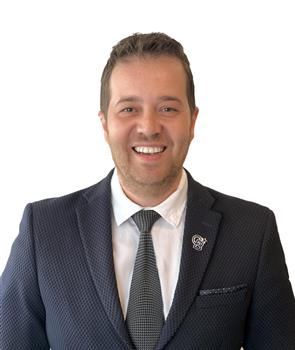 Emre Özüm